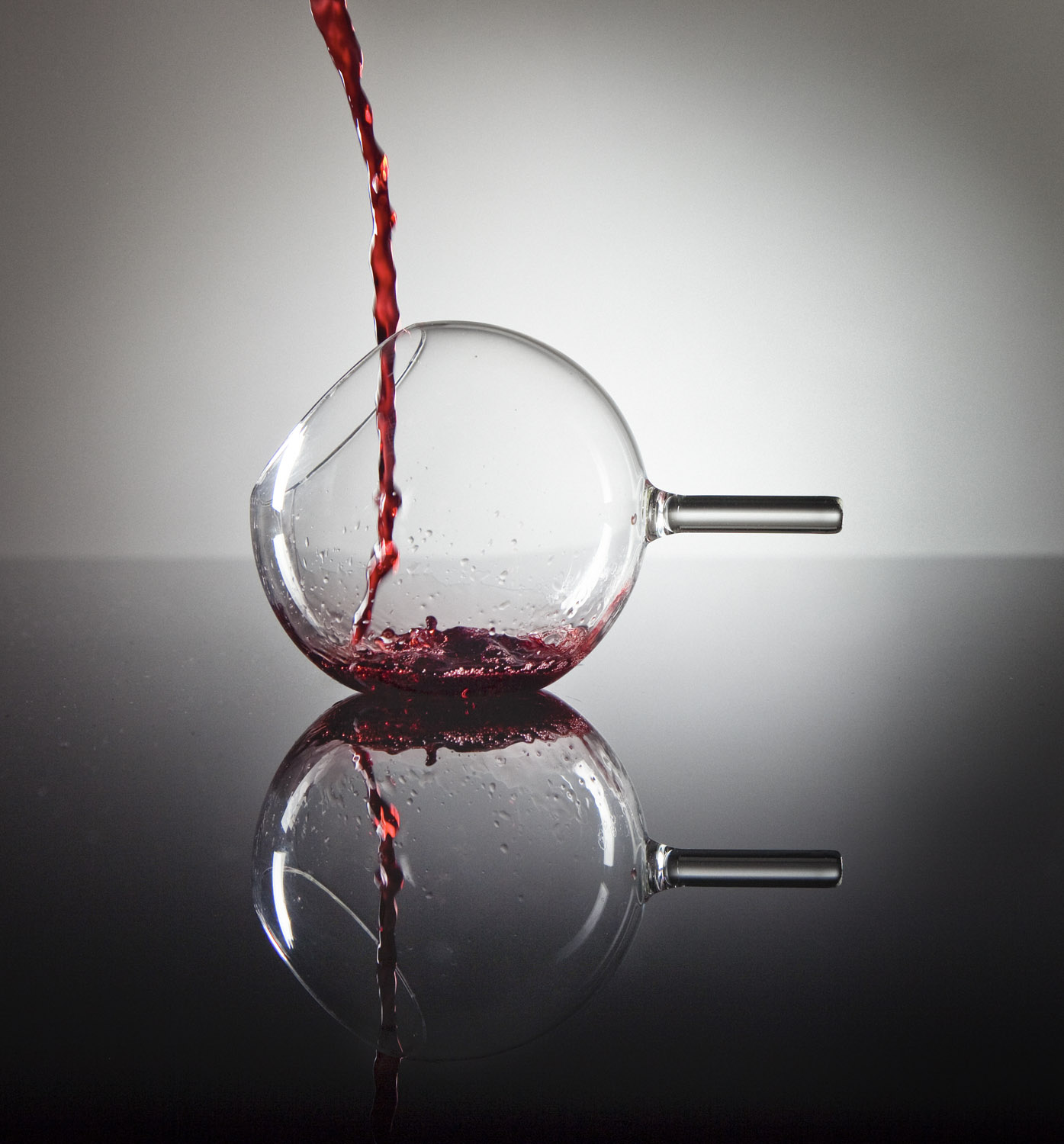 ¿Bebiendo en diseño de vanguardia?